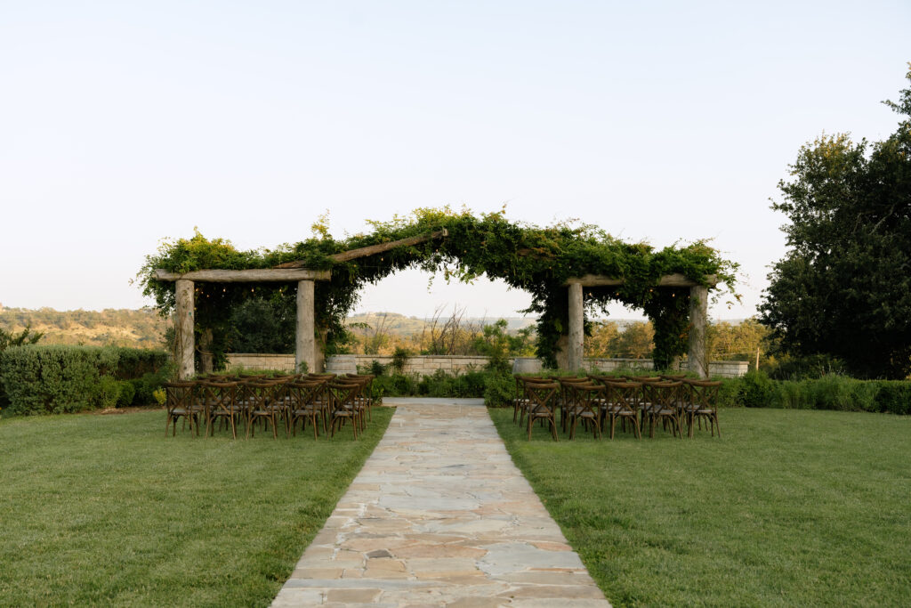 Texas Winery Resort & Spa, Wedding Venue, Ceremony Aisle
