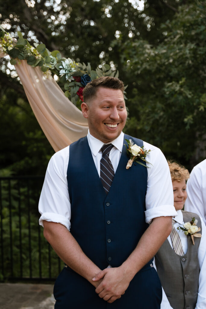 austin elopement groom's first look