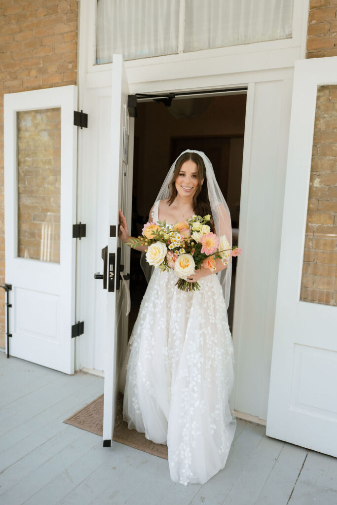 Emotional first look between Samantha and Jake in their San Antonio hotel suite