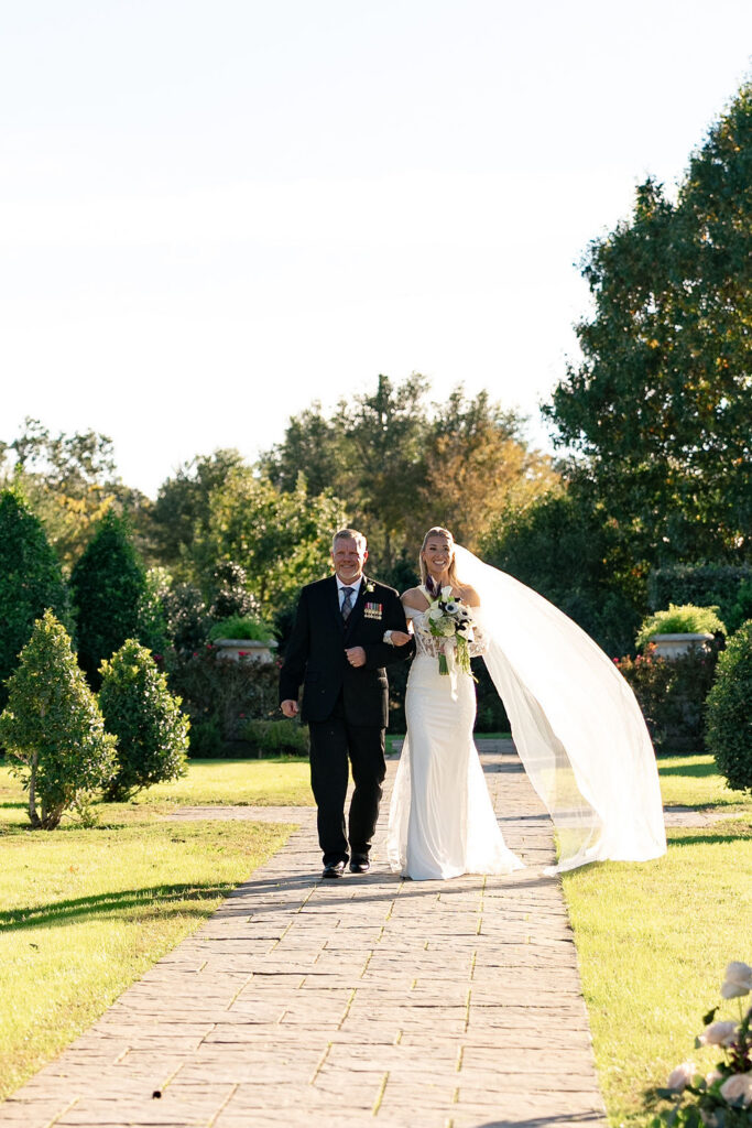 Outdoor wedding photography Texas