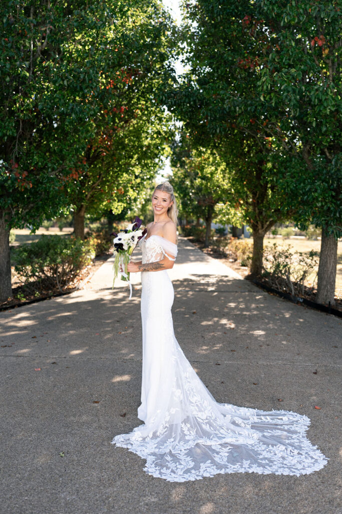 Outdoor bridal portraits in Texas