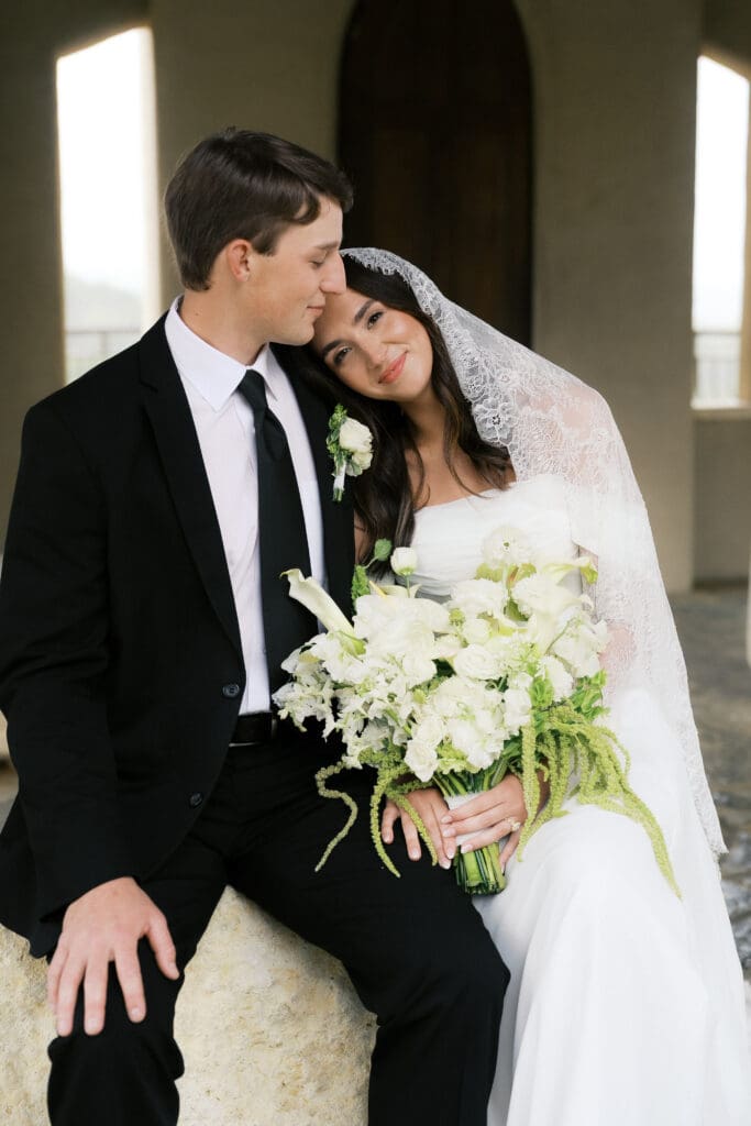 San Antonio wedding photographer Andrea Jang capturing Chapel Dulcinea wedding in Austin Texas
