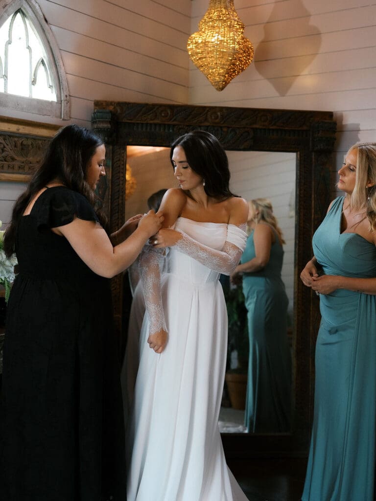 Bride getting ready on a rainy spring wedding morning in Austin Texas