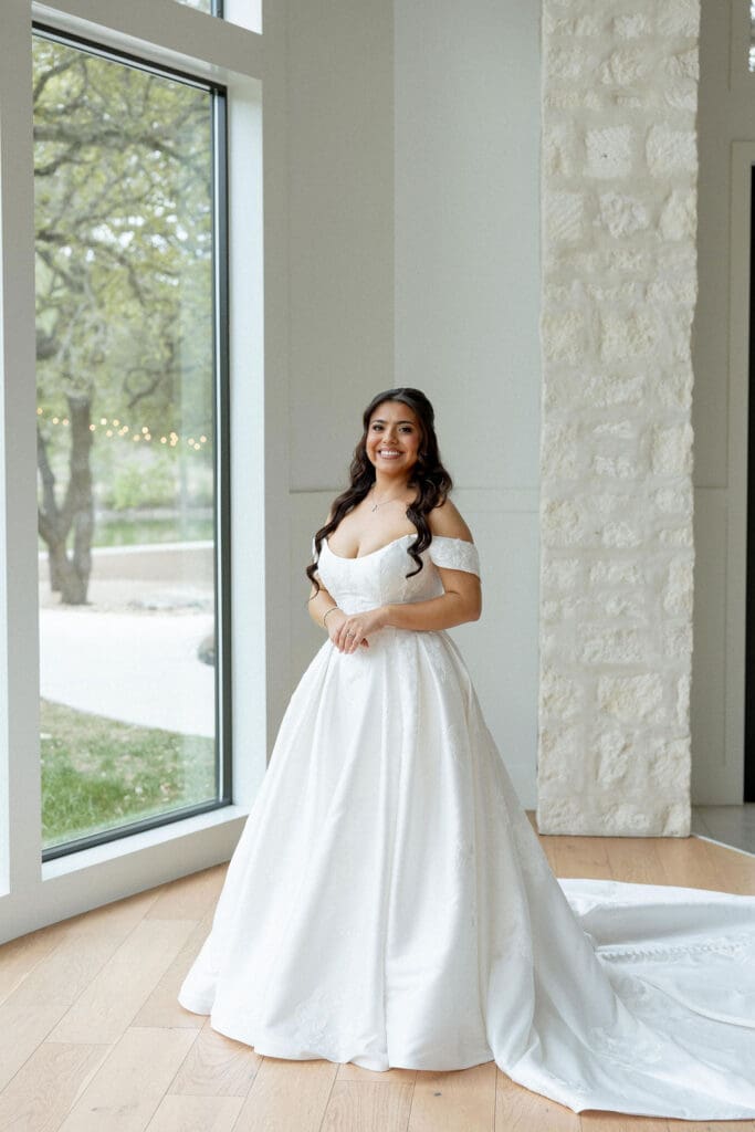 Bride getting ready at The Preserve at Canyon Lake, Texas Hill Country wedding